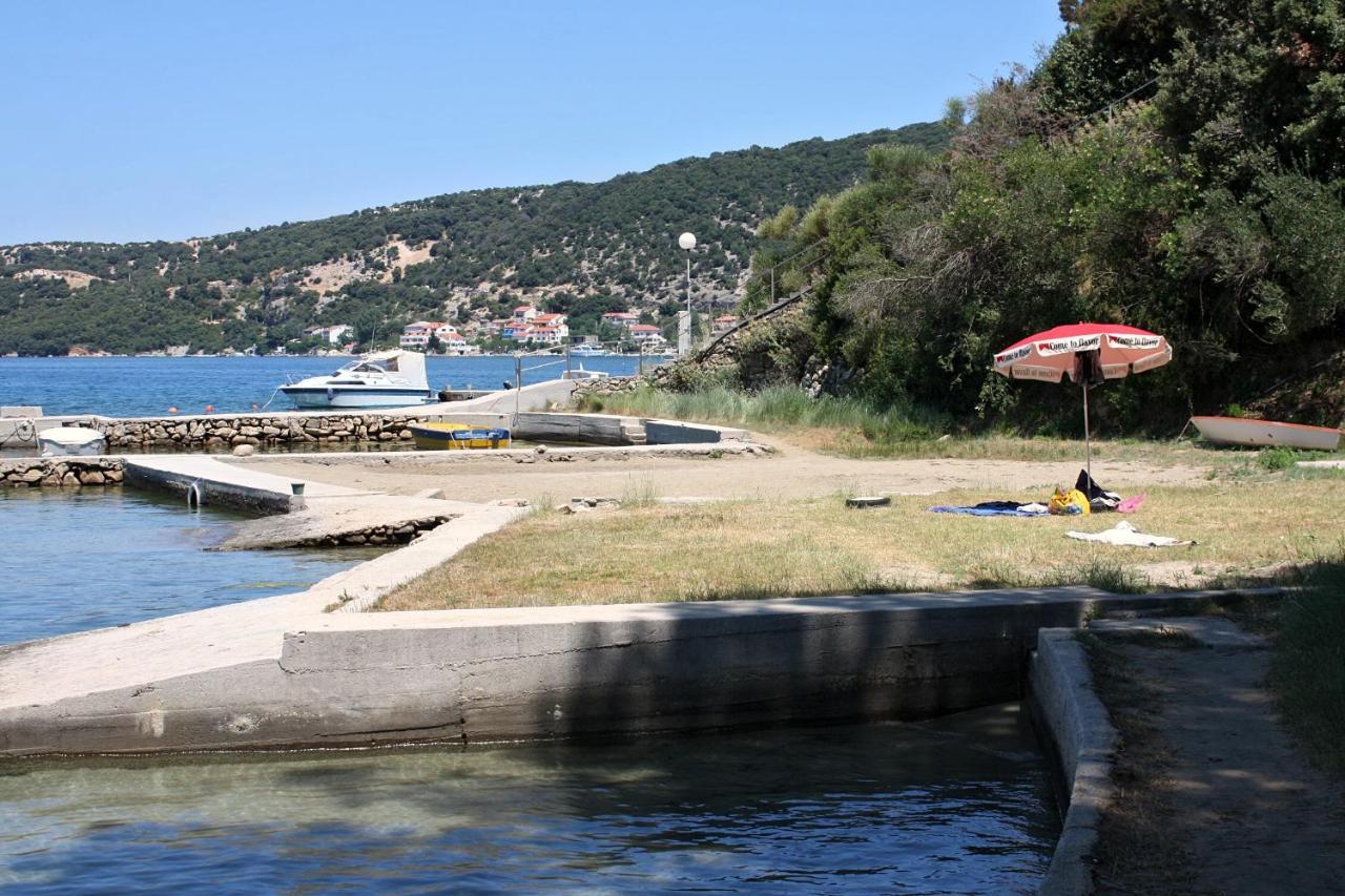 Apartment Supetarska Draga - Donja 2013b Bagian luar foto